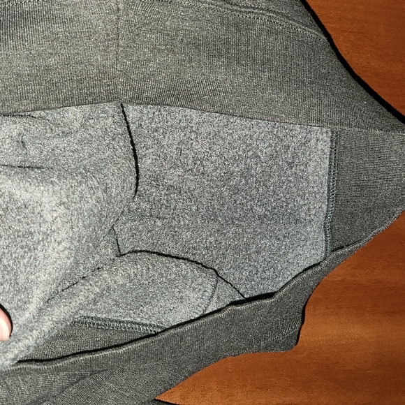 ABERCROMBIE SWEATSHIRT - Picture 4 of 7